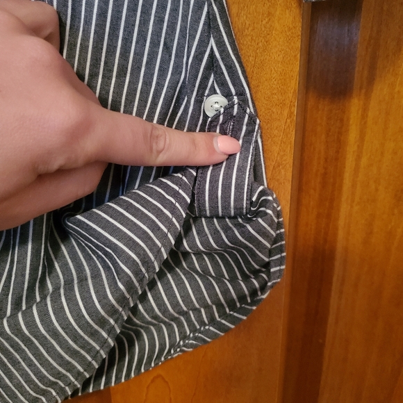 Derek heart pinstripe button down blouse - Picture 6 of 6